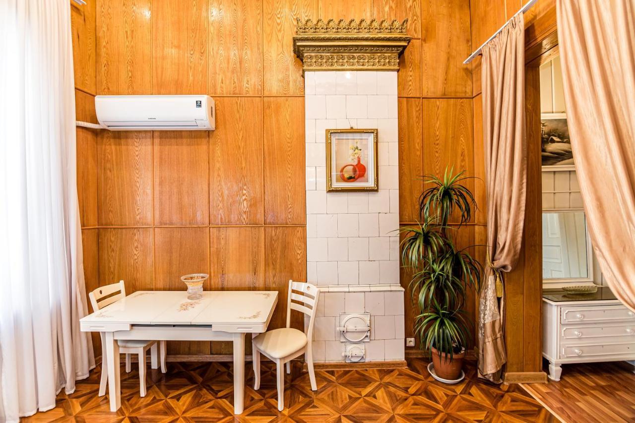 Rustaveli Central Aparthotel Tbilisi Ngoại thất bức ảnh