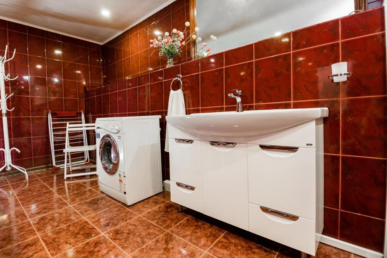 Rustaveli Central Aparthotel Tbilisi Ngoại thất bức ảnh